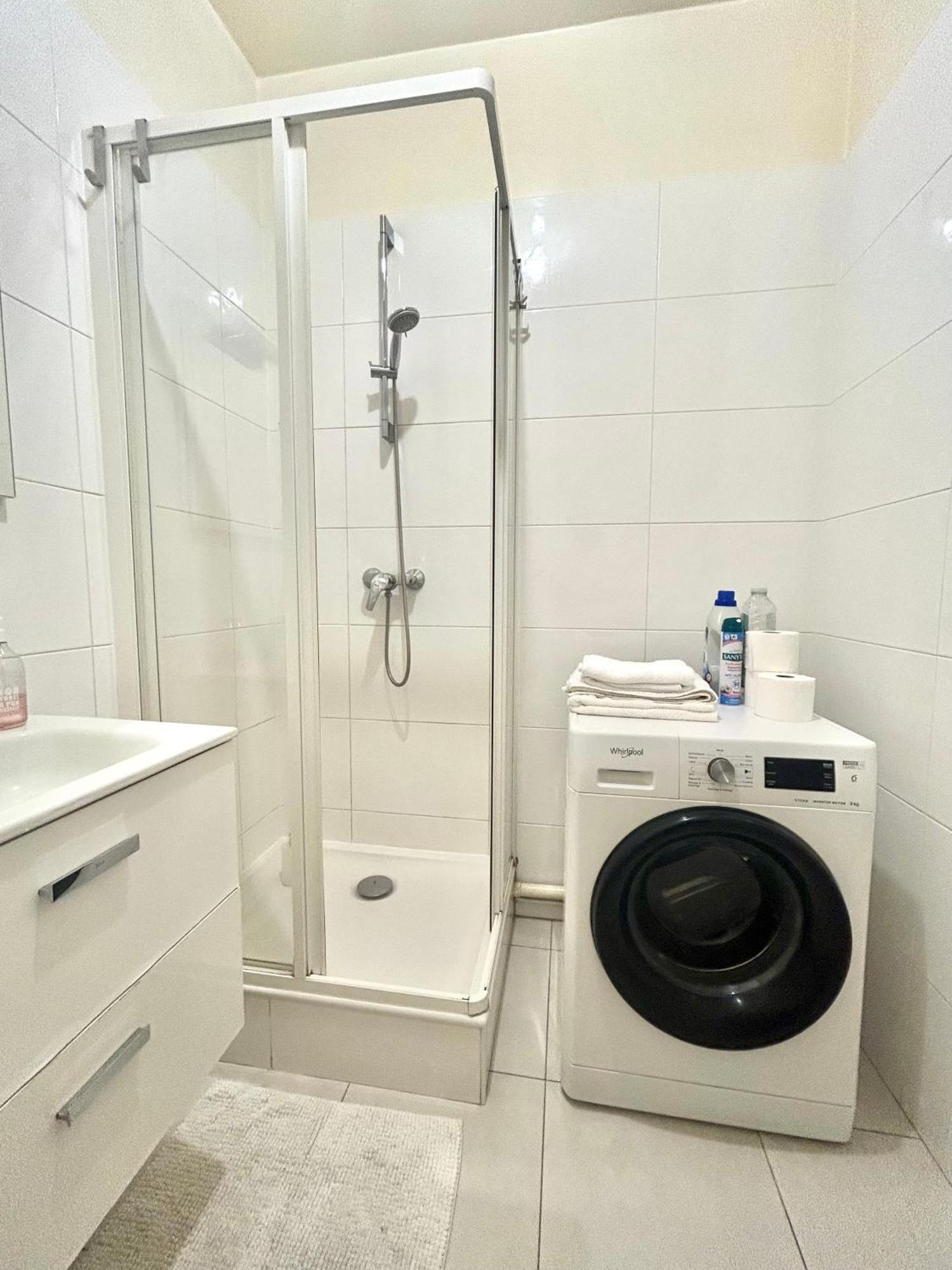 Superbe Appartement Design Canal Saint Martin Párizs Kültér fotó
